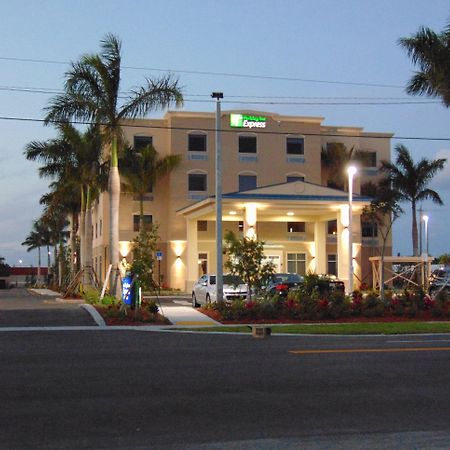Holiday Inn Express & Suites Boynton Beach West By Ihg Exterior foto