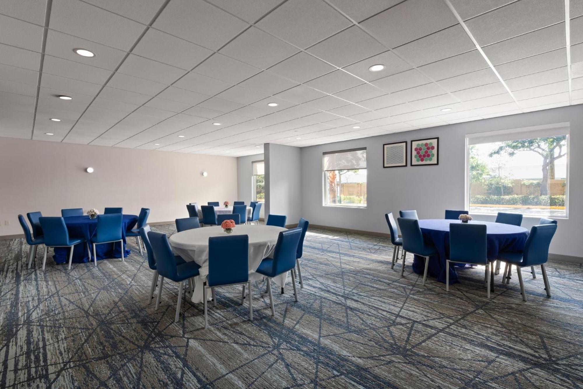 Holiday Inn Express & Suites Boynton Beach West By Ihg Exterior foto