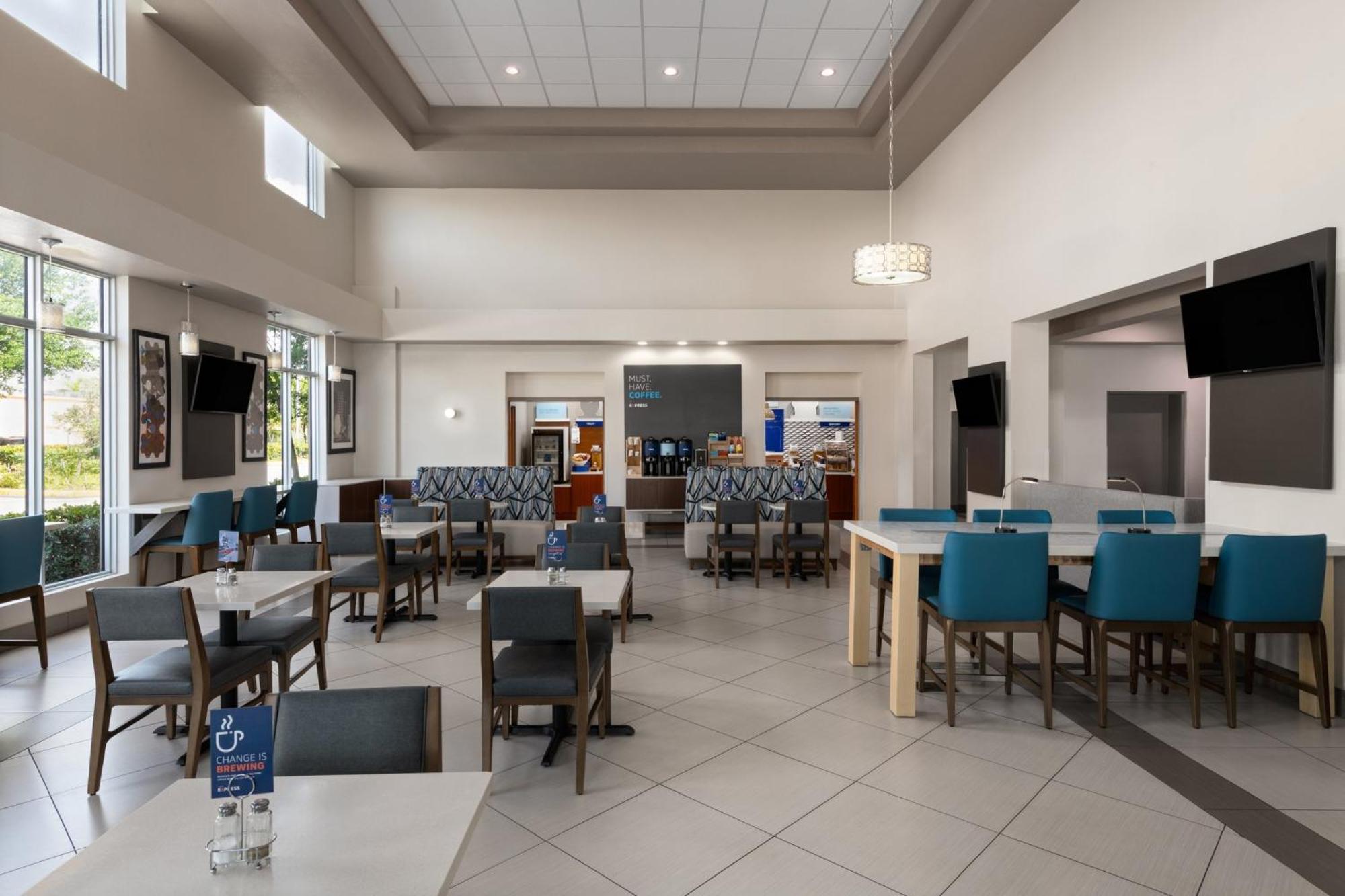 Holiday Inn Express & Suites Boynton Beach West By Ihg Exterior foto